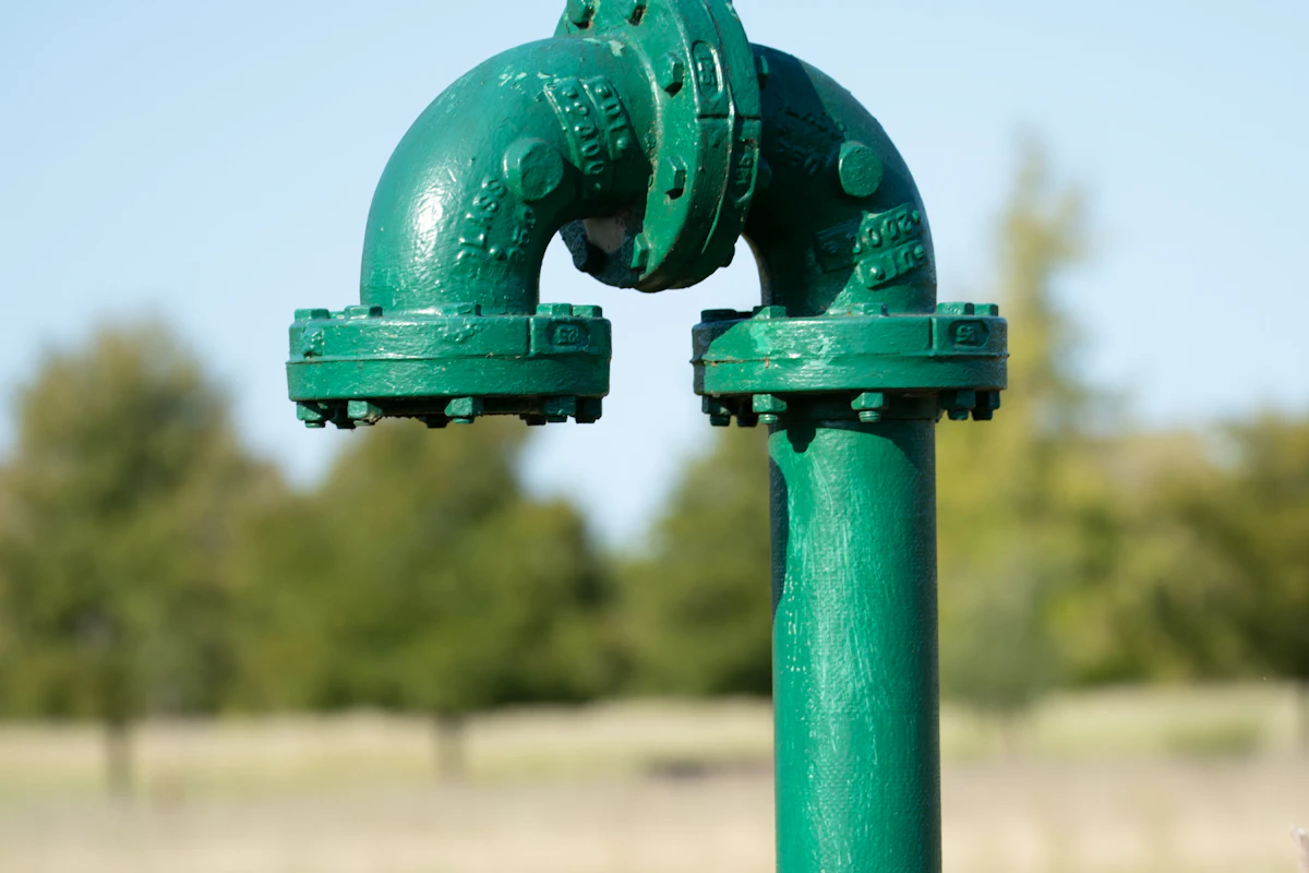 Llave de paso de una tubería que hay que cerrar ante una fuga de agua